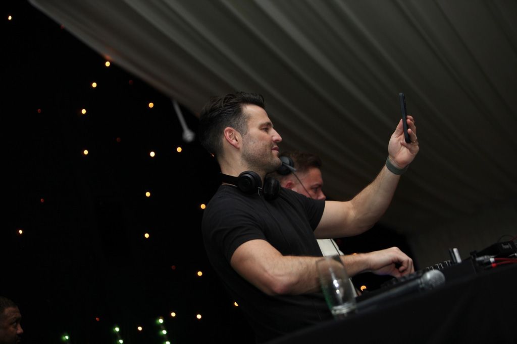 Mark Wright filming audience